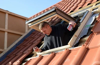 Pose de fenêtres de toit Velux à Fustignac